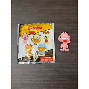 Garfield Character Blind Bag Magnet - Arlene